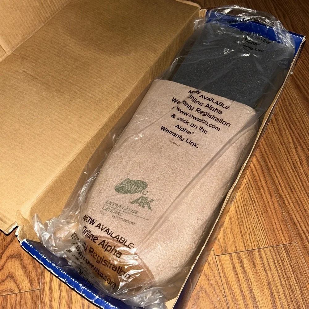 New In Box Willowwood Alpha Gel Lateral Locking Liner, XL, AKL-2631-X